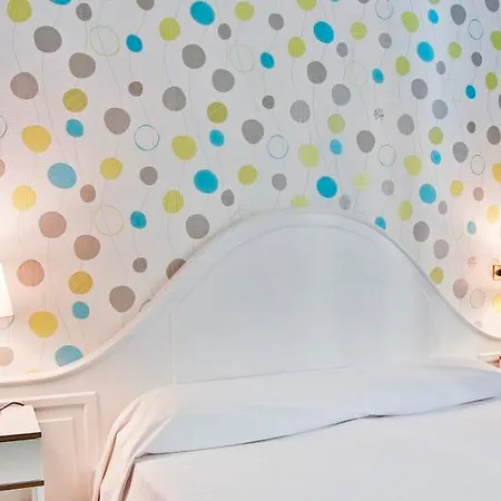 Hotel Trinita Dei Monti 3*