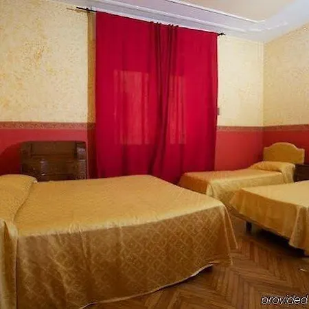 Hotel Trinita Dei Monti Rome