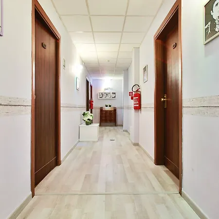 Hotel Trinita Dei Monti Roma