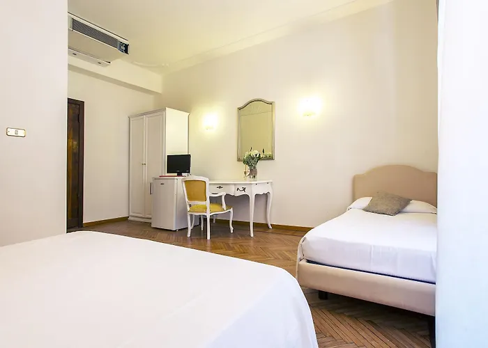 Trinita Dei Monti Hotel