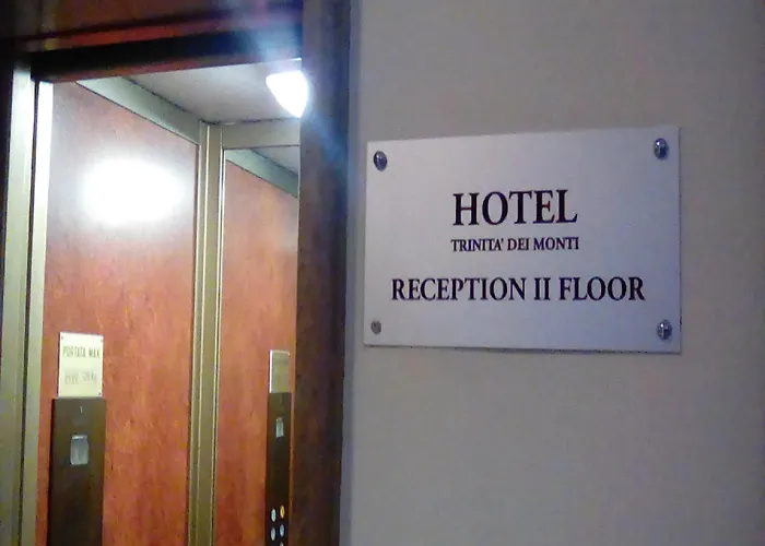 Trinita Dei Monti Hotel