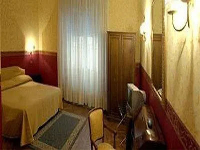 Trinita Dei Monti Hotel Rom