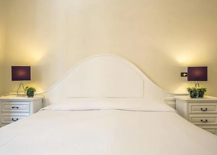 Hotel Trinita Dei Monti 3*