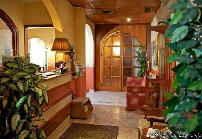 Trinita Dei Monti Hotel