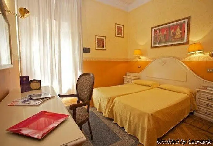 Hotel Trinita Dei Monti 3*