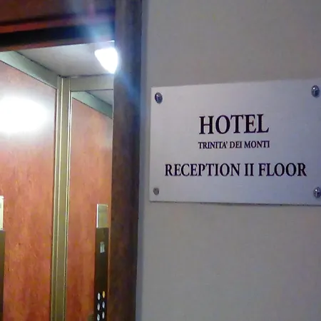 Trinita Dei Monti Hotel